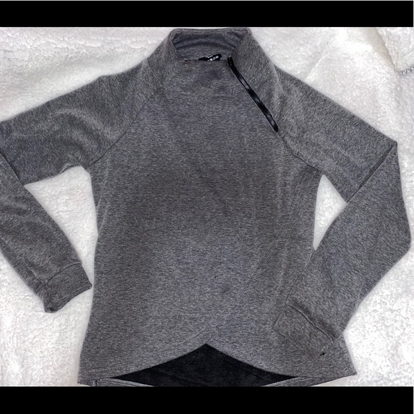 Sweater - Picture 4 of 4